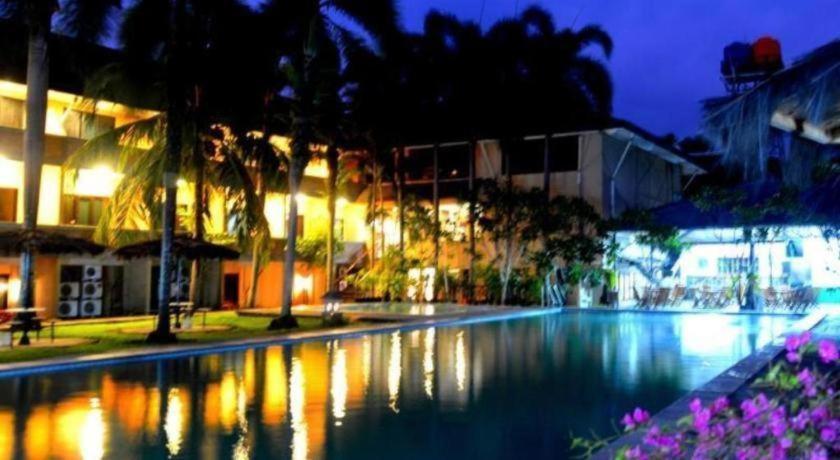 Augusta Pelabuhan Ratu Hotel Sukabumi Exteriér fotografie