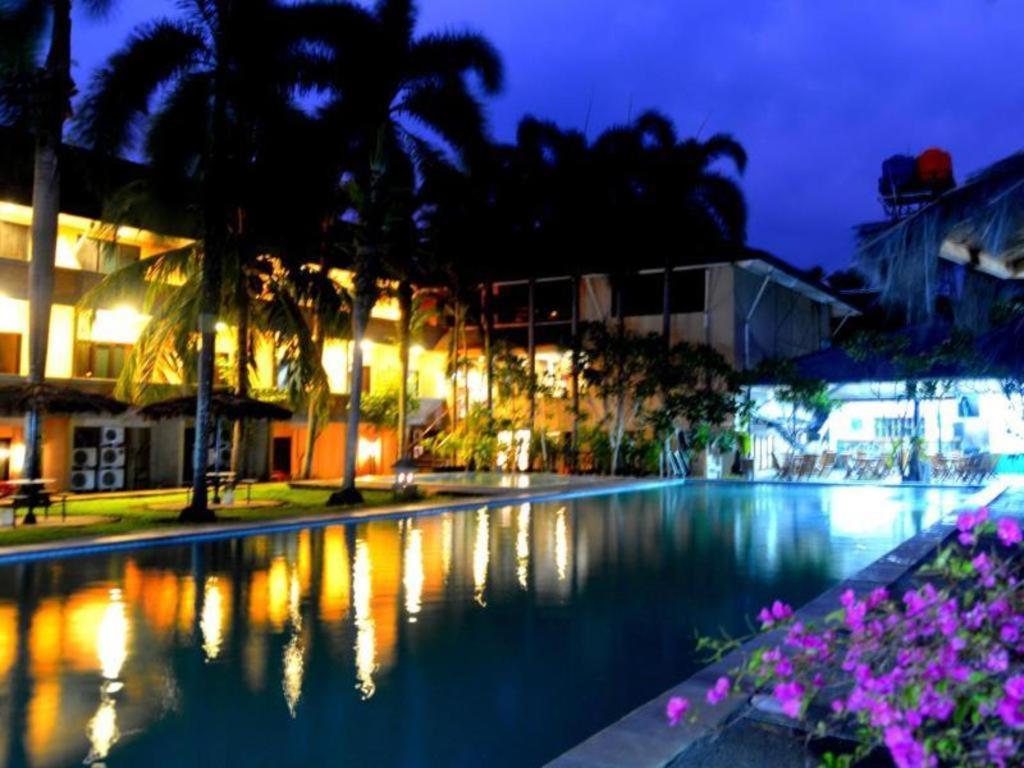 Augusta Pelabuhan Ratu Hotel Sukabumi Exteriér fotografie